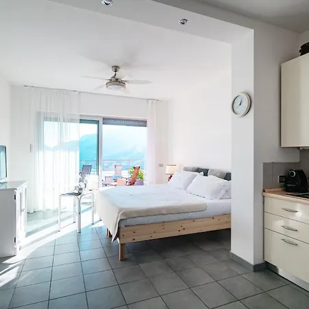 Love Is In The Air - By Myhomeincomo *