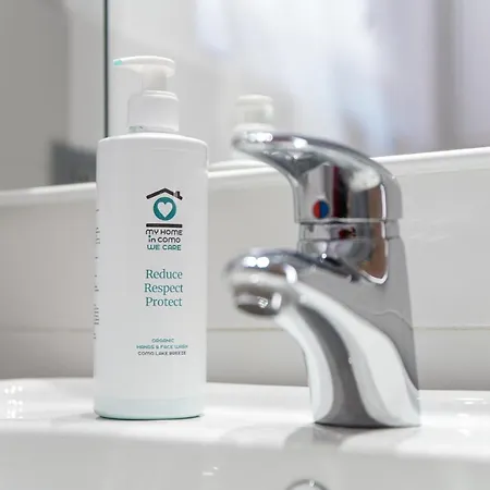 아파트 Love Is In The Air - By Myhomeincomo