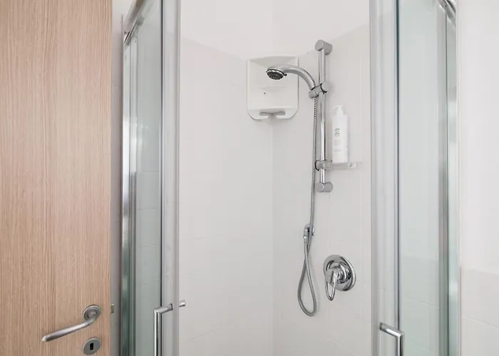 Love Is In The Air - By Myhomeincomo Como