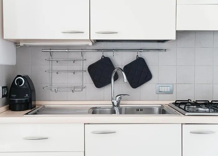 Love Is In The Air - By Myhomeincomo Como