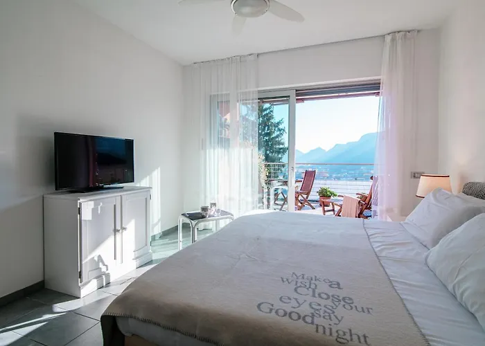 Love Is In The Air - By Myhomeincomo * Como