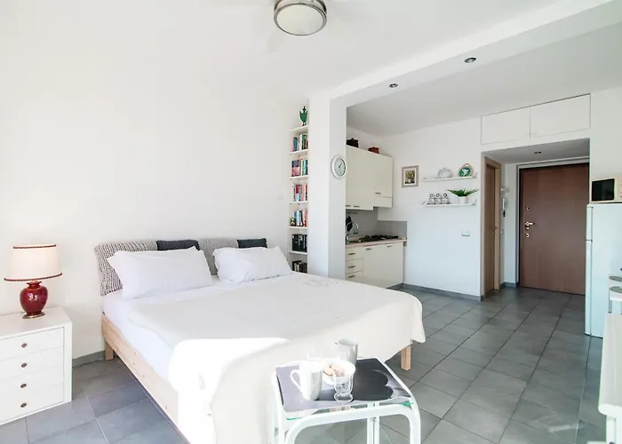 Love Is In The Air - By Myhomeincomo * Como