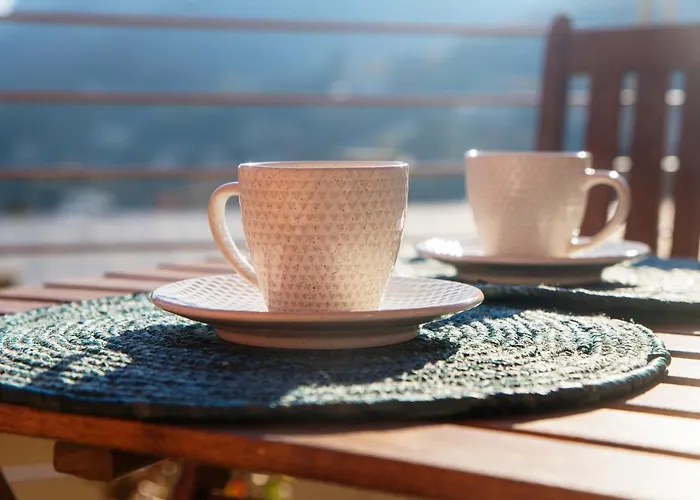 Love Is In The Air - By Myhomeincomo Daire